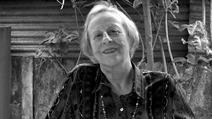 Lina Tâmega Peixoto é poeta mineira, nascida em 1931