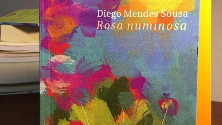 Capa de "Rosa numinosa" (2022), de Diego Mendes Sousa