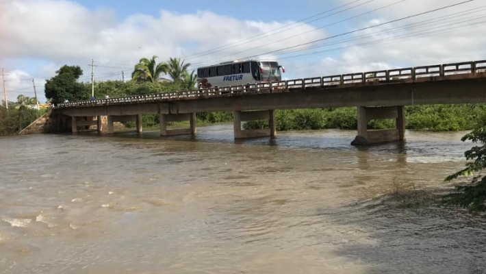 Poema de Dílson Lages traduzido por Pedro Henrique: Reservoir