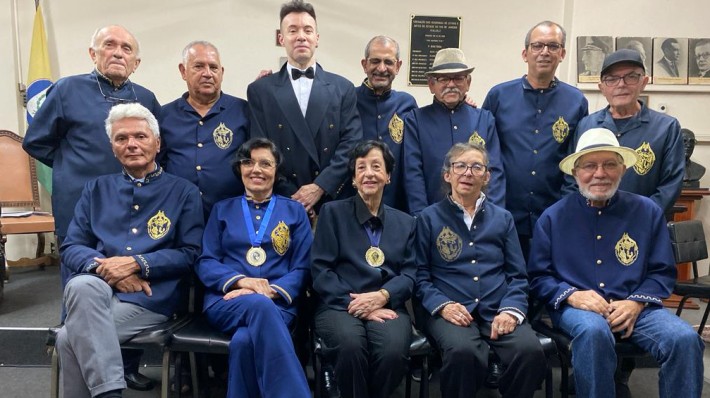 Membros da Academia Brasileira de Cordel em foto na recepção à Ilza Bezerra.