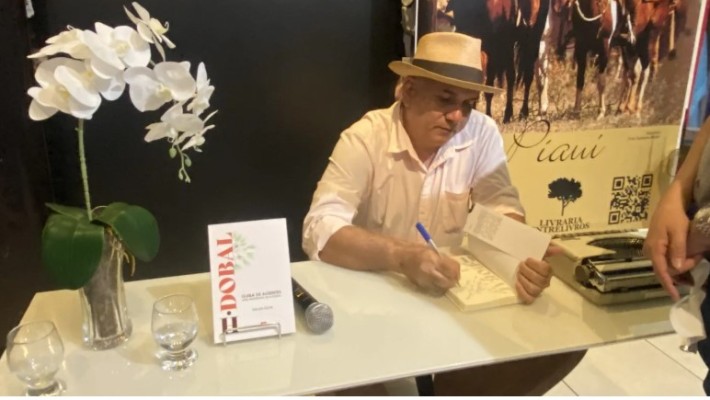 Escritor Halan Silva. Foto: jornalista Vanize Lemos