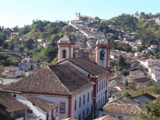 Minas: Bienal recebe autores independentes