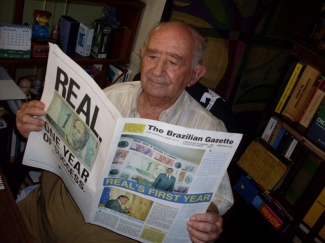 Falece Antonio Olinto
