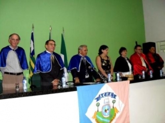 Federação e Academias de Letras promovem encontro em Parnaíba e concedem diplomas