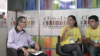 Dílson Lages lança livro na Fliporto 2013