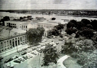 A praça e o parque