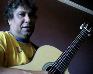 Luiz Alberto Machado lança