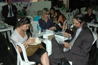 Marcos Freitas lança livros na APL