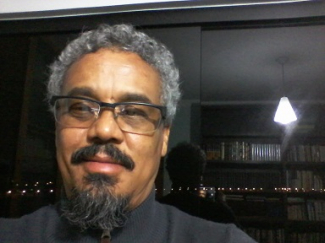 Geraldo Lima: Uma mulher à beira do caminho